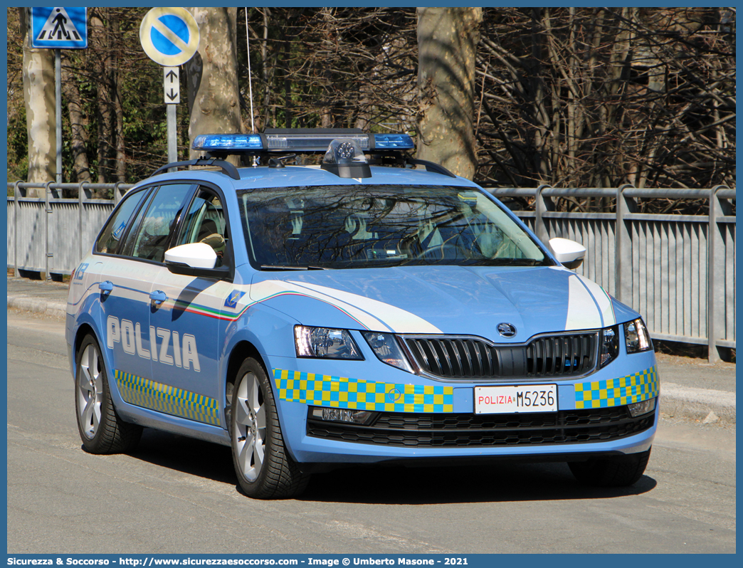 Polizia M5236
Polizia di Stato
Polizia Stradale
Skoda Octavia Wagon V serie
Allestitore Focaccia Group S.r.l.
Parole chiave: PS;P.S.;Polizia;di;Stato;Stradale;Skoda;Octavia;Focaccia