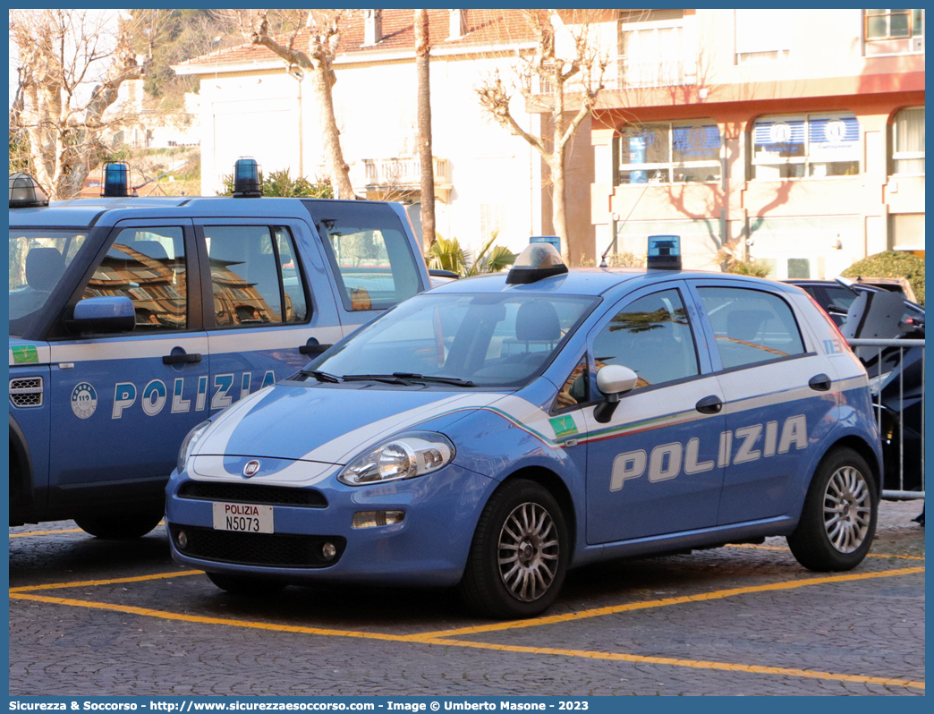 Polizia N5073
Polizia di Stato
Polizia di Frontiera
Fiat Punto IV serie
Parole chiave: Polizia di Stato;Polizia;PS;P.S.;Frontiera;Fiat;Grande Punto