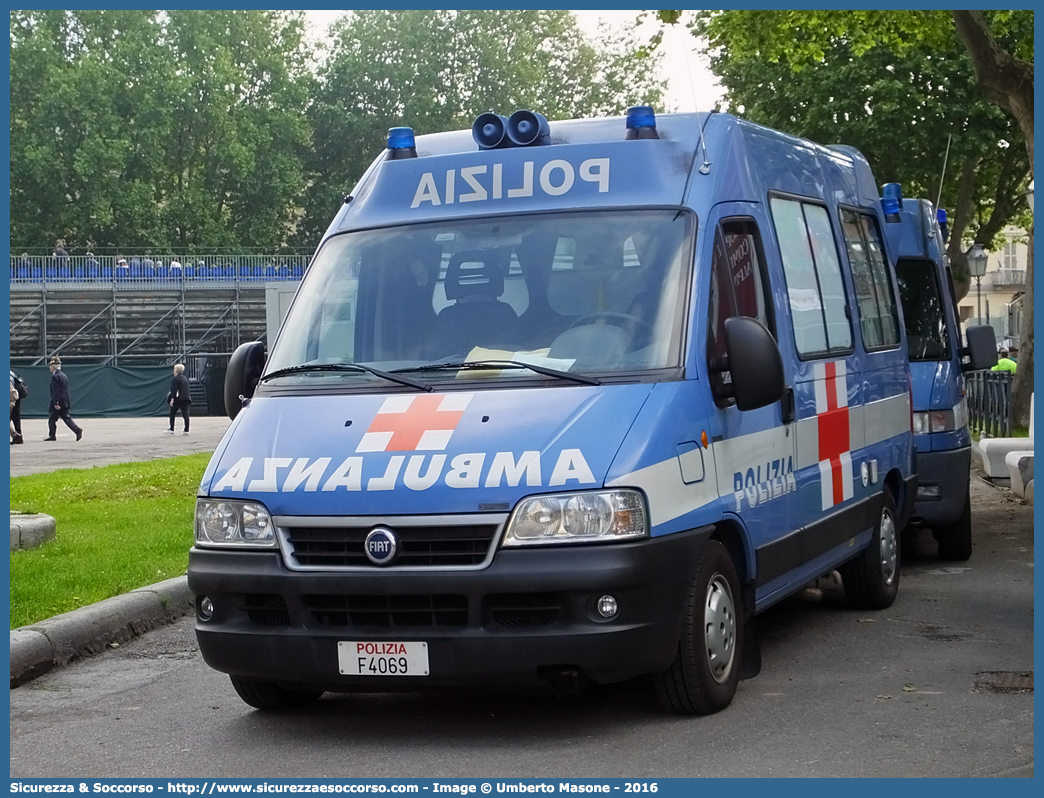 Polizia F4069
Polizia di Stato
Servizio Sanitario
Fiat Ducato II serie restyling
Allestitore Bollanti S.r.l.
Parole chiave: Polizia di Stato;Polizia;PS;Servizio Sanitario;Fiat;Ducato III serie;Ambulanza;Bollanti