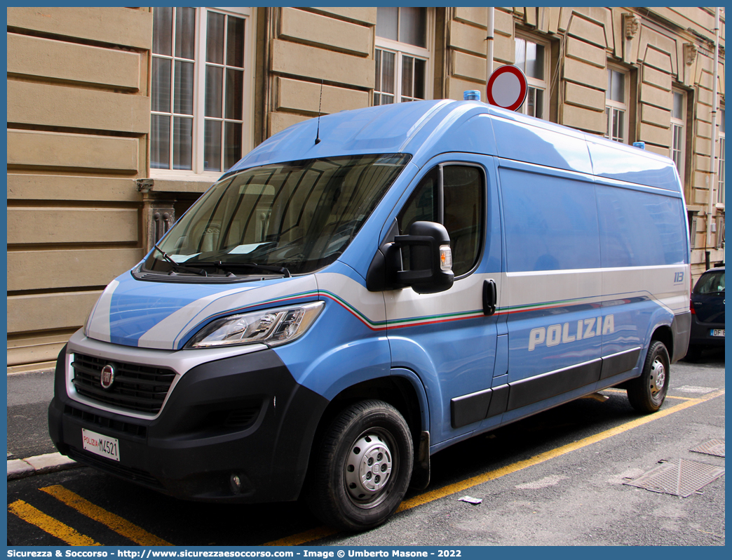 Polizia M4521
Polizia di Stato
Fiat Ducato III serie restyling
Parole chiave: PS;P.S.;Polizia;di;Stato;Fiat;Ducato;X290