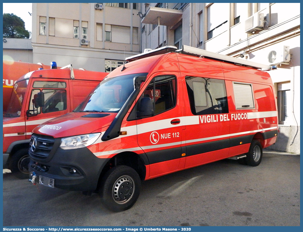 VF 30077
Corpo Nazionale Vigili del Fuoco
Nucleo Soccorso Subacqueo e Acquatico
Mercedes Benz Sprinter 516 III serie
Allestitore Tekne S.r.l.
Parole chiave: VVF;V.V.F.;Corpo;Nazionale;Vigili;del;Fuoco;Mercedes Benz;Sprinter;NSSA;N.S.S.A.;Soccorso;Subacqueo;Acquatico;Sommozzatori;Subacquei;Tekne