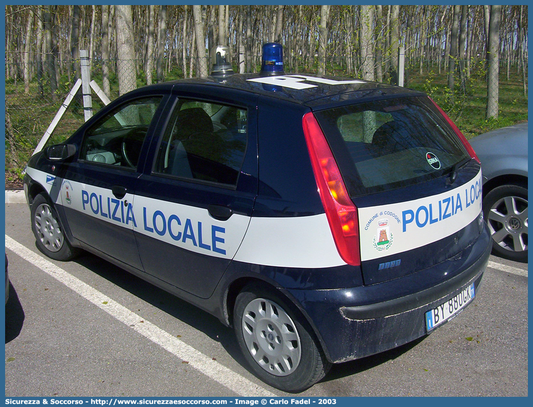 -
Polizia Municipale
Comune di Codognè
Fiat Punto II serie
Parole chiave: PL;P.L.;PM;P.M.;Polizia;Locale;Municipale;Codognè;Fiat;Punto