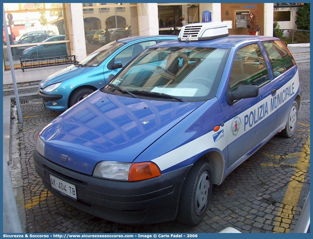 -
Polizia Municipale
Comune di Godega Sant'Urbano
Fiat Punto I serie
Parole chiave: PL;P.L.;PM;P.M.;Polizia;Locale;Municipale;Godega;Sant;Urbano;Fiat;Punto