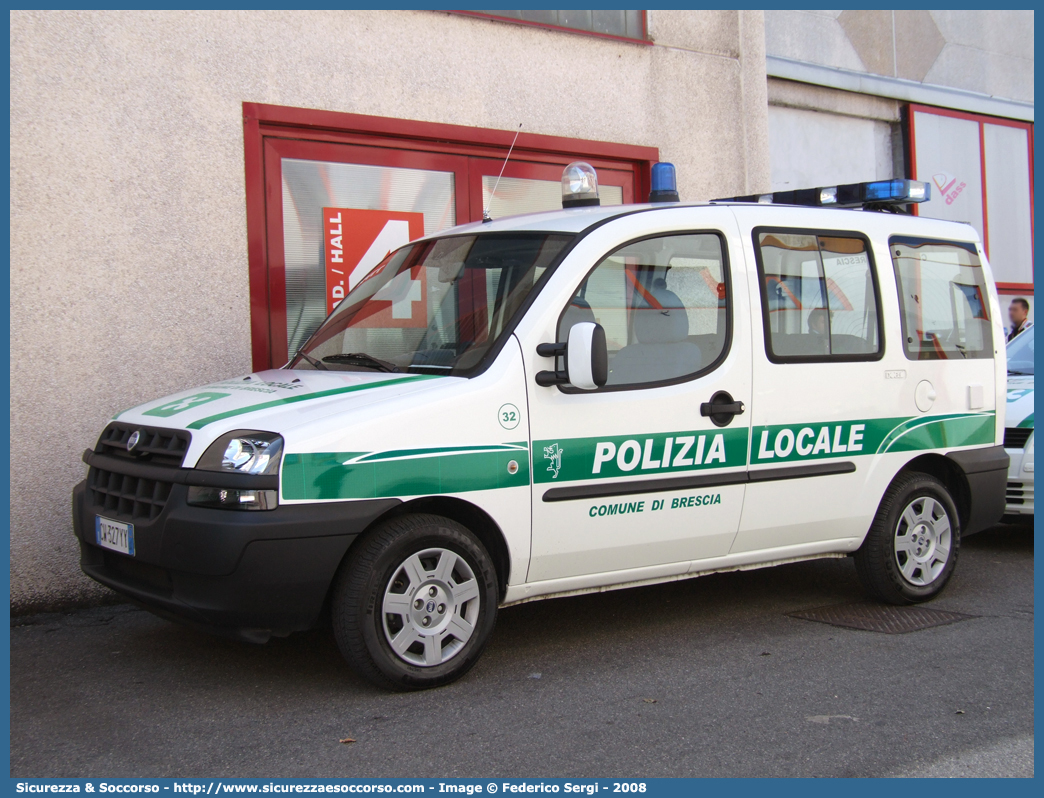 -
Polizia Locale
Comune di Brescia
Fiat Doblò I serie
Parole chiave: PL;P.L.;PM;P.M.;Polizia;Locale;Municipale;Brescia;Fiat;Doblò