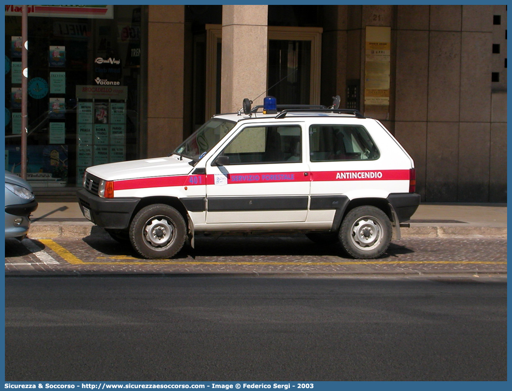 401
Regione Veneto
Servizio Forestale Regionale
Fiat Panda 4x4 II serie
Antincendio
Parole chiave: Regione;Veneto;Servizio;Forestale;Regionale;Fiat;Panda;Servizio;Antincendio