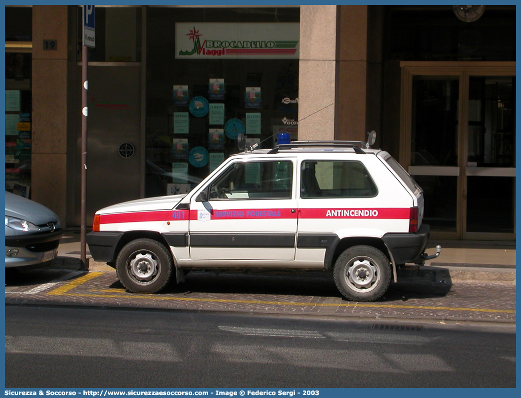 401
Regione Veneto
Servizio Forestale Regionale
Fiat Panda 4x4 II serie
Antincendio
Parole chiave: Regione;Veneto;Servizio;Forestale;Regionale;Fiat;Panda;Servizio;Antincendio