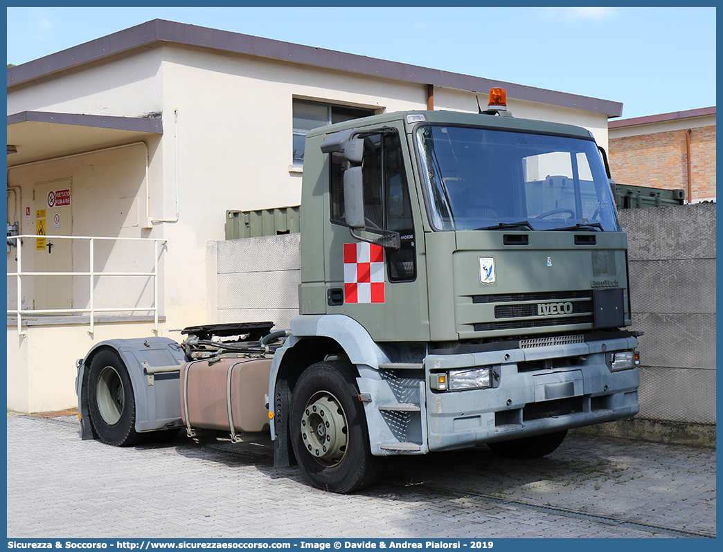 -
Aeronautica Militare Italiana
Iveco EuroTech 190E30
Parole chiave: AMI;A.M.I.;Aeronautica;Militare;Italiana;Iveco;EuroTech;190E30