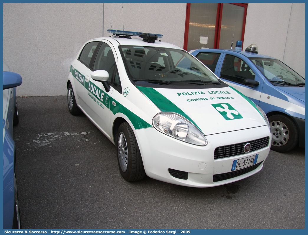 -
Polizia Locale
Comune di Brescia
Fiat Grande Punto
Allestitore OVT S.r.l.
Parole chiave: PL;P.L.;PM;P.M.;Polizia;Locale;Municipale;Brescia;Fiat;Grande;Punto;OVT