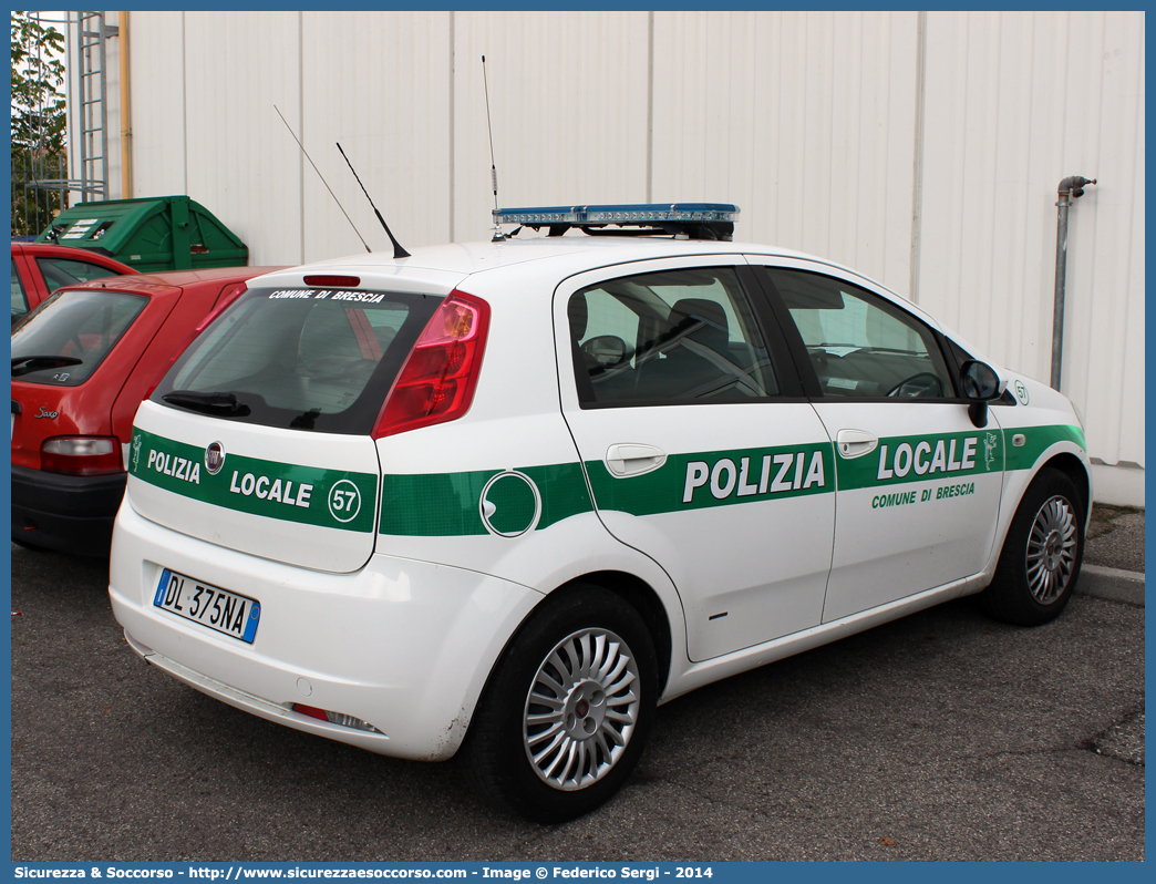 -
Polizia Locale
Comune di Brescia
Fiat Grande Punto
Allestitore OVT S.r.l.
Parole chiave: PL;P.L.;PM;P.M.;Polizia;Locale;Municipale;Brescia;Fiat;Grande;Punto;OVT