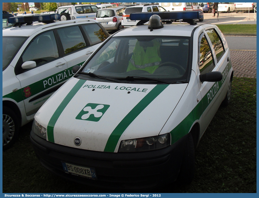 -
Polizia Locale
Comune di Rudiano
Fiat Punto II serie
Parole chiave: PL;P.L.;PM;P.M.;Polizia;Locale;Municipale;Rudiano;Fiat;Punto