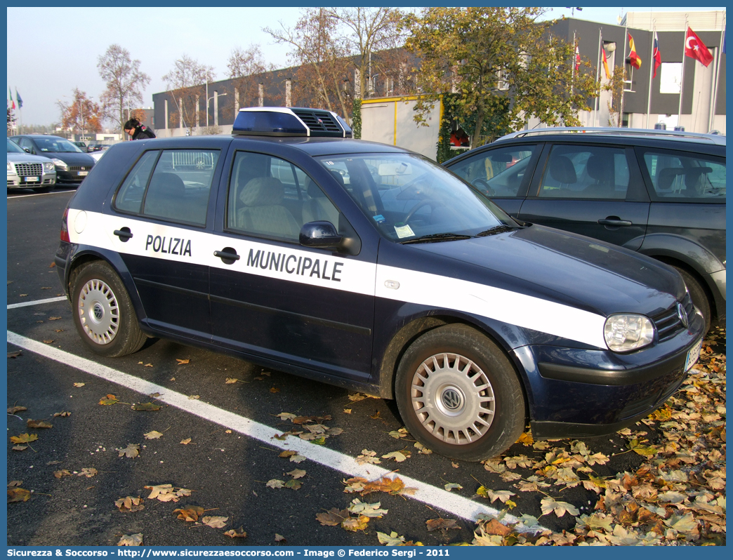 -
Polizia Municipale
Comune di Vicenza
Volkswagen Golf IV serie
Parole chiave: PL;P.L.;PM;P.M.;Polizia;Locale;Municipale;Vicenza;Volkswagen;Golf