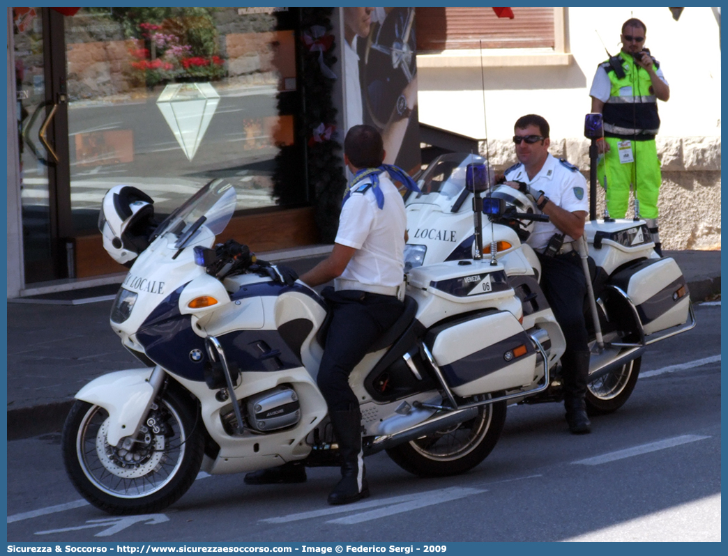 Polizia Locale YA2656 e YA2663
Polizia Locale
Comune di Venezia
Bmw R850RT I serie
Parole chiave: PL;PM;P.L.;P.M.;Polizia;Locale;Municipale;Venezia;Bmw;R;850;RT;R850RT