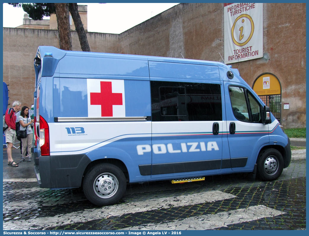 Polizia M0474
Polizia di Stato
Servizio Sanitario
Fiat Ducato III serie restyling
Allestitore Boneschi S.r.l.
Parole chiave: PS;P.S.;Polizia;di;Stato;Servizio;Sanitario;Fiat;Ducato;X290;Boneschi