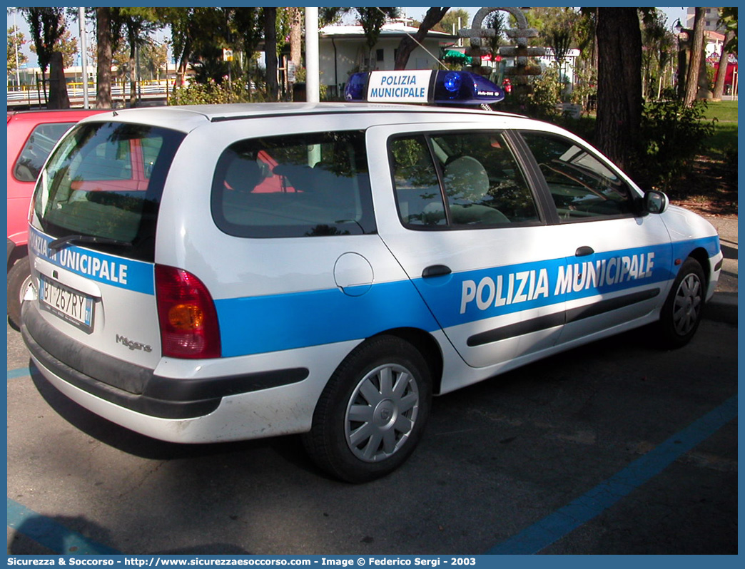 -
Polizia Municipale
Comune di Borgorose
Renault Megane Break
Parole chiave: PL;P.L.;PM;P.M.;Polizia;Municipale;Locale;Borgorose;Renault;Megane;Break