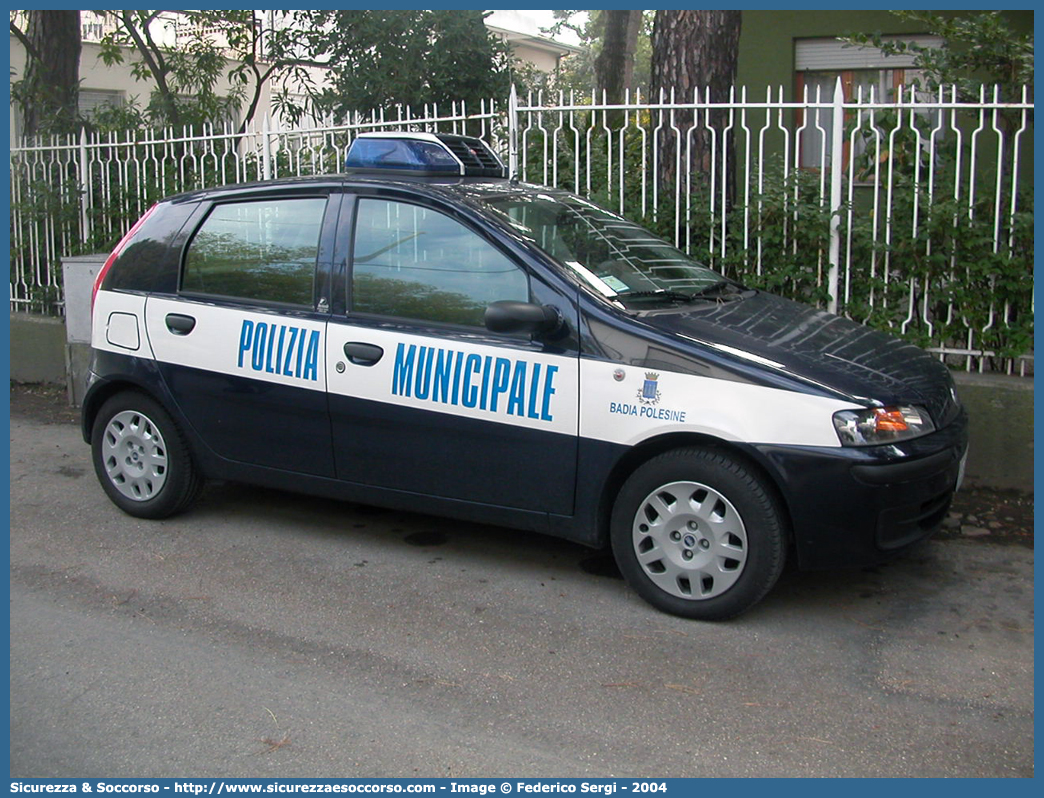 -
Polizia Municipale
Comune di Badia Polesine
Fiat Punto II serie
Parole chiave: PL;P.L.;PM;P.M.;Polizia;Locale;Municipale;Badia Polesine;Fiat;Punto