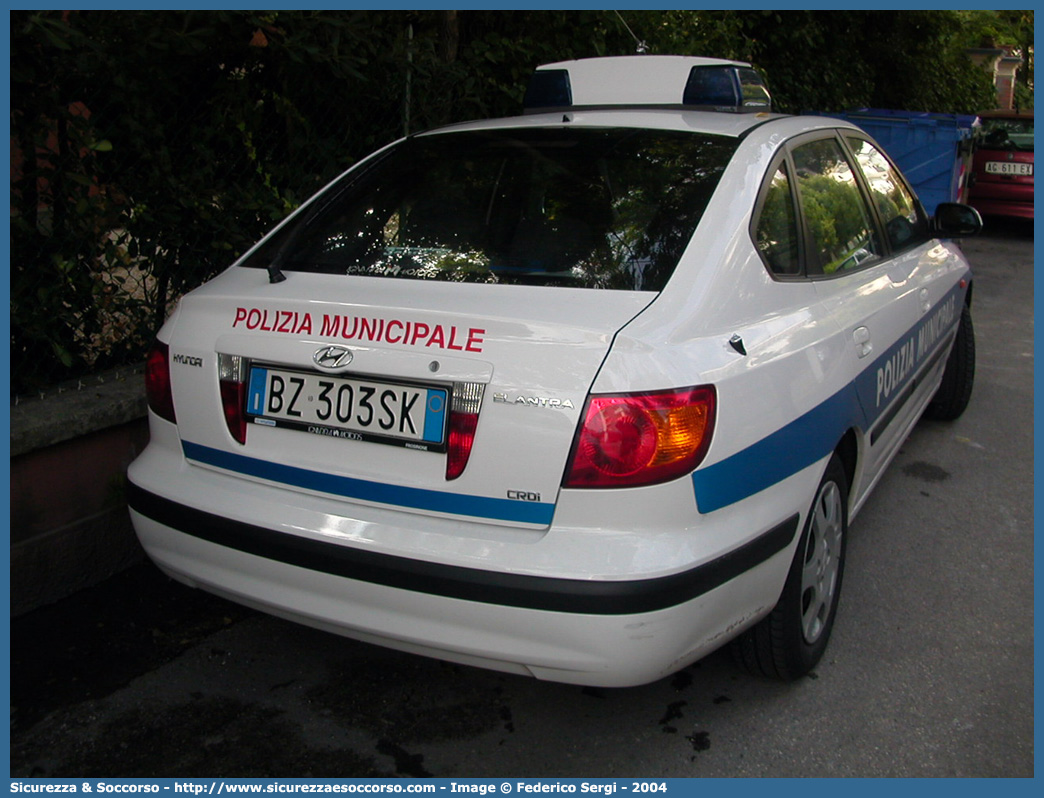 -
Polizia Municipale
Comune di Frosinone
Hyundai Elantra GL Hatchback III serie
Parole chiave: PL;P.L.;PM;P.M.;Polizia;Locale;Municipale;Frosinone;Hyundai;Elantra;GL;Hatchback