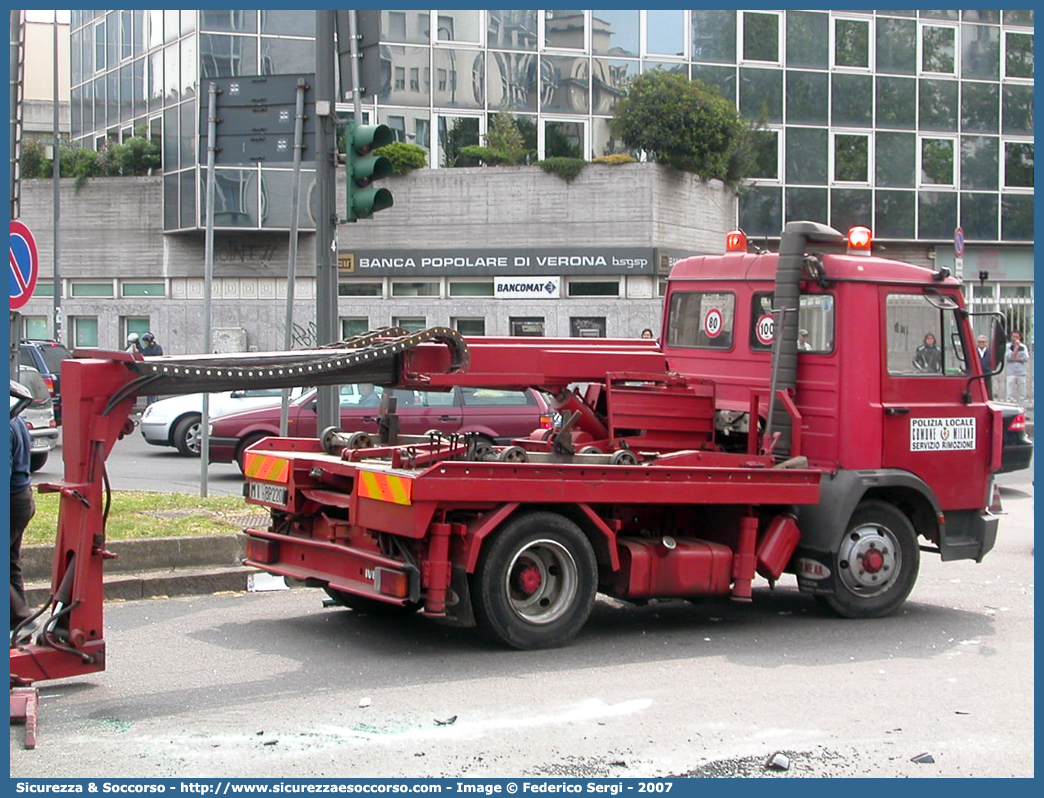 -
Polizia Locale
Comune di Milano
Iveco 65-12
Servizio Rimozione
Parole chiave: PL;P.L.;PM;P.M.;Polizia;Locale;Municipale;Milano;Iveco;65-12;65.12;Servizio;Rimozione