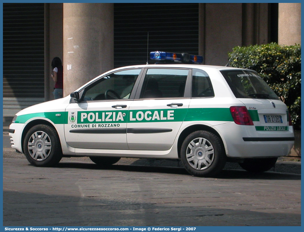 -
Polizia Locale
Comune di Rozzano
Fiat Stilo III serie
Parole chiave: PL;P.L.;PM;P.M.;Polizia;Locale;Municipale;Rozzano;Fiat;Stilo