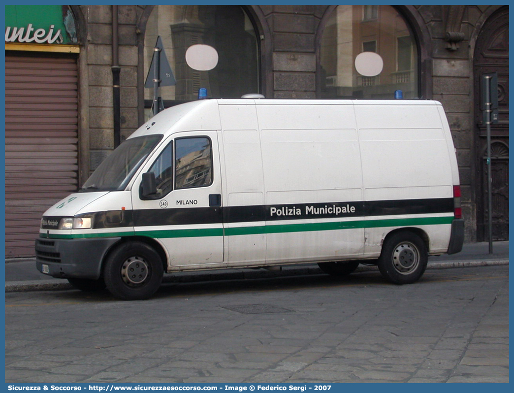 -
Polizia Municipale
Comune di Milano
Fiat Ducato II serie
Parole chiave: PL;P.L.;PM;P.M.;Polizia;Locale;Municipale;Milano;Fiat;Ducato