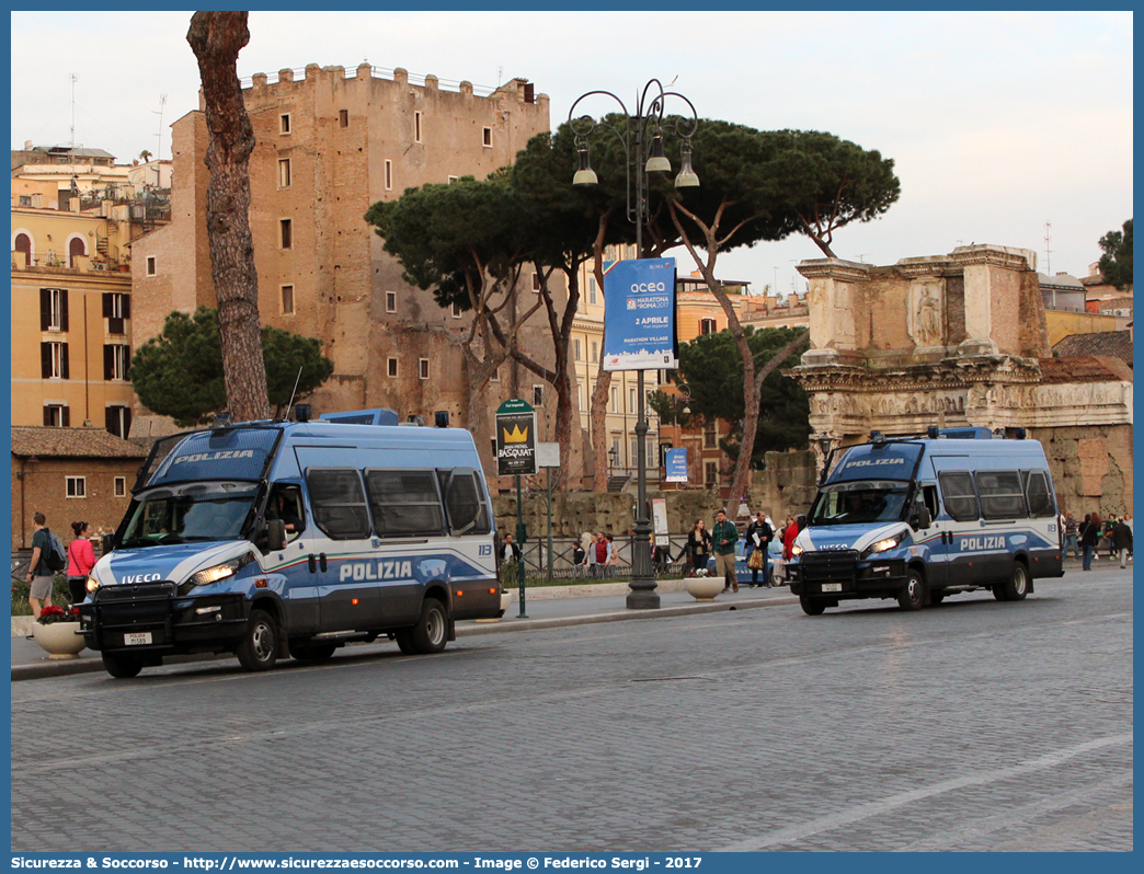 -
Polizia di Stato
Reparto Mobile
Iveco Daily 50C17 VI serie
Allestitore Sperotto S.p.A.
Parole chiave: PS;P.S.;Polizia;di;Stato;Reparto;Mobile;Iveco;Daily;50C17;Sperotto