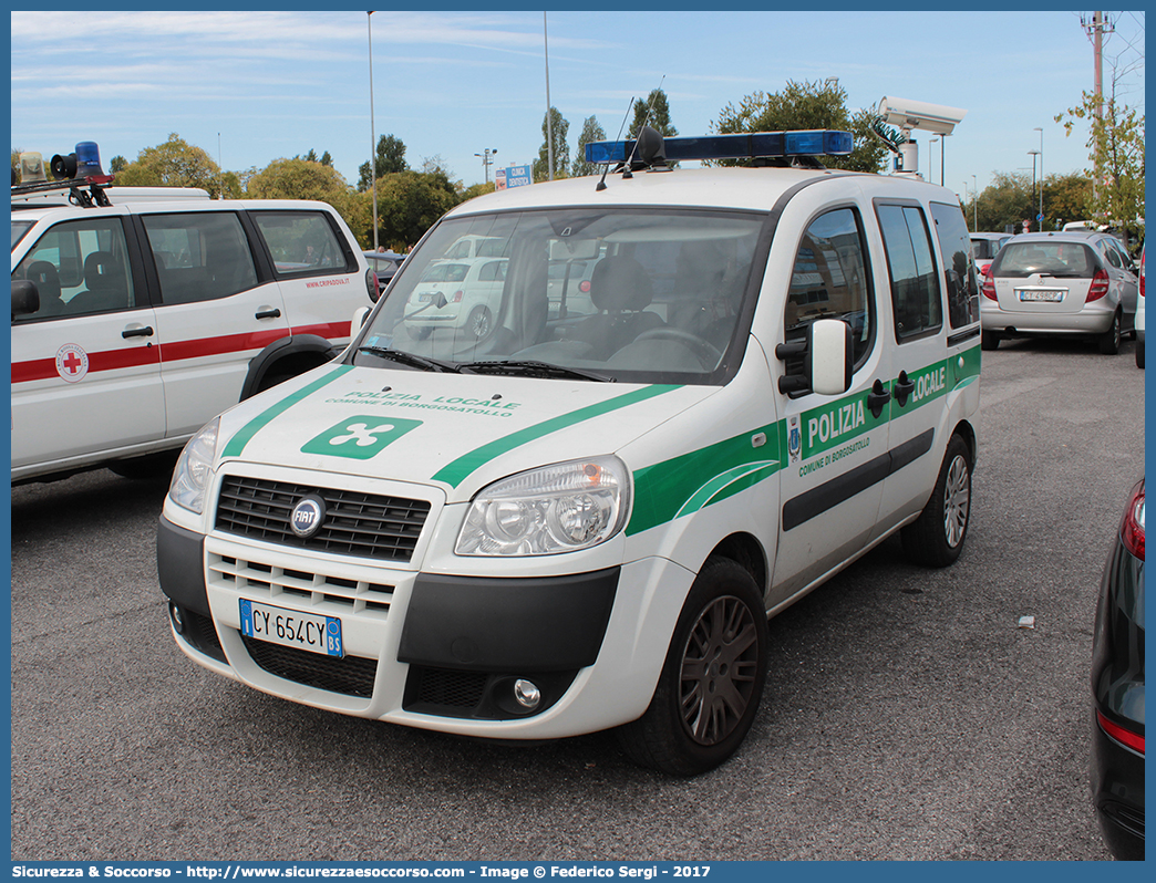 -
Polizia Locale
Comune di Borgosatollo
Fiat Doblò II serie
Parole chiave: PL;P.L.;PM;P.M.;Polizia;Locale;Municipale;Borgosatollo;Fiat;Doblò