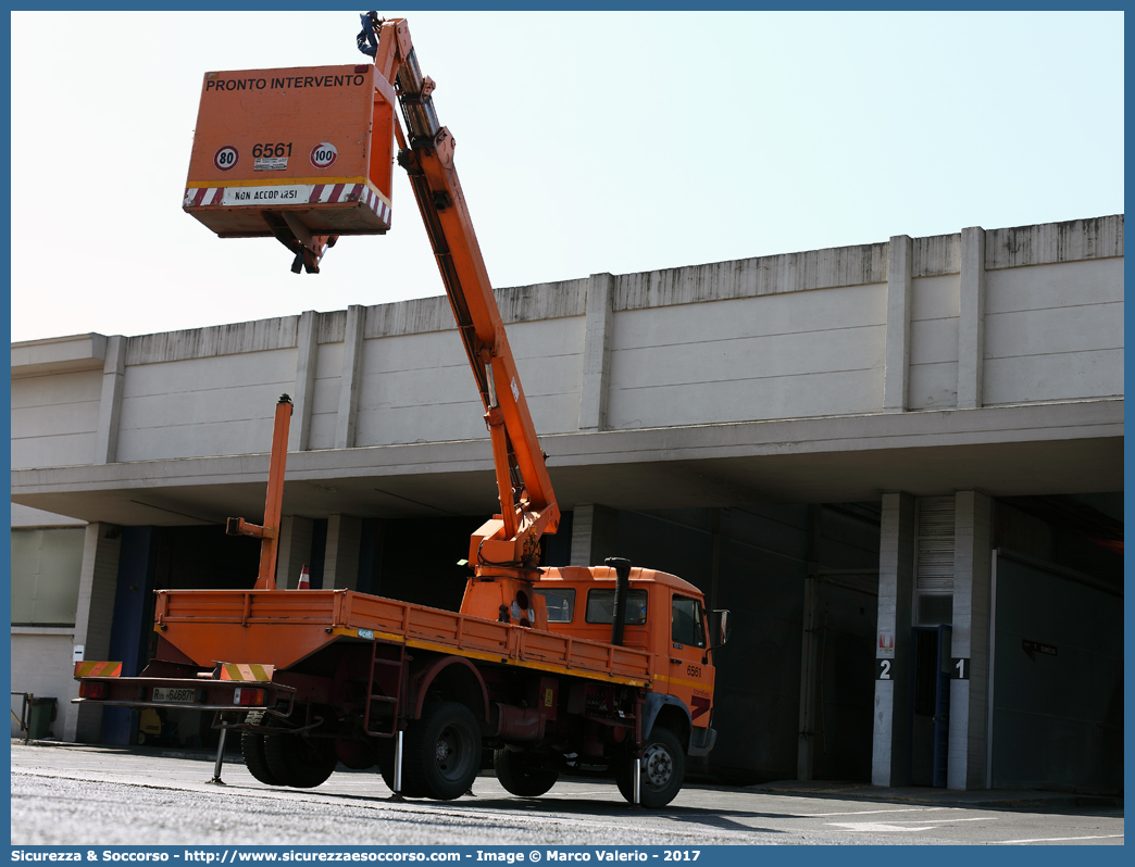 6561
ATAC S.p.A.
Pronto Intervento
Iveco 109-14
Allestitore Cella S.p.A.
Parole chiave: ATAC;Soccorso;Tram;Bus;Autobus;Controllo;Linea;Aerea;Iveco;109-14;Cella