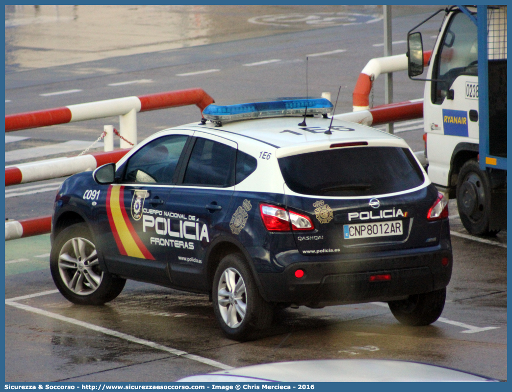 1E6
Reino de España
Cuerpo Nacional de Policía
Nissan Qashqai II generation
Parole chiave: Regno di Spagna;Spagna;Espana;España;Reino de España;Cuerpo;Nacional;Policía;Nissan;Qashqai