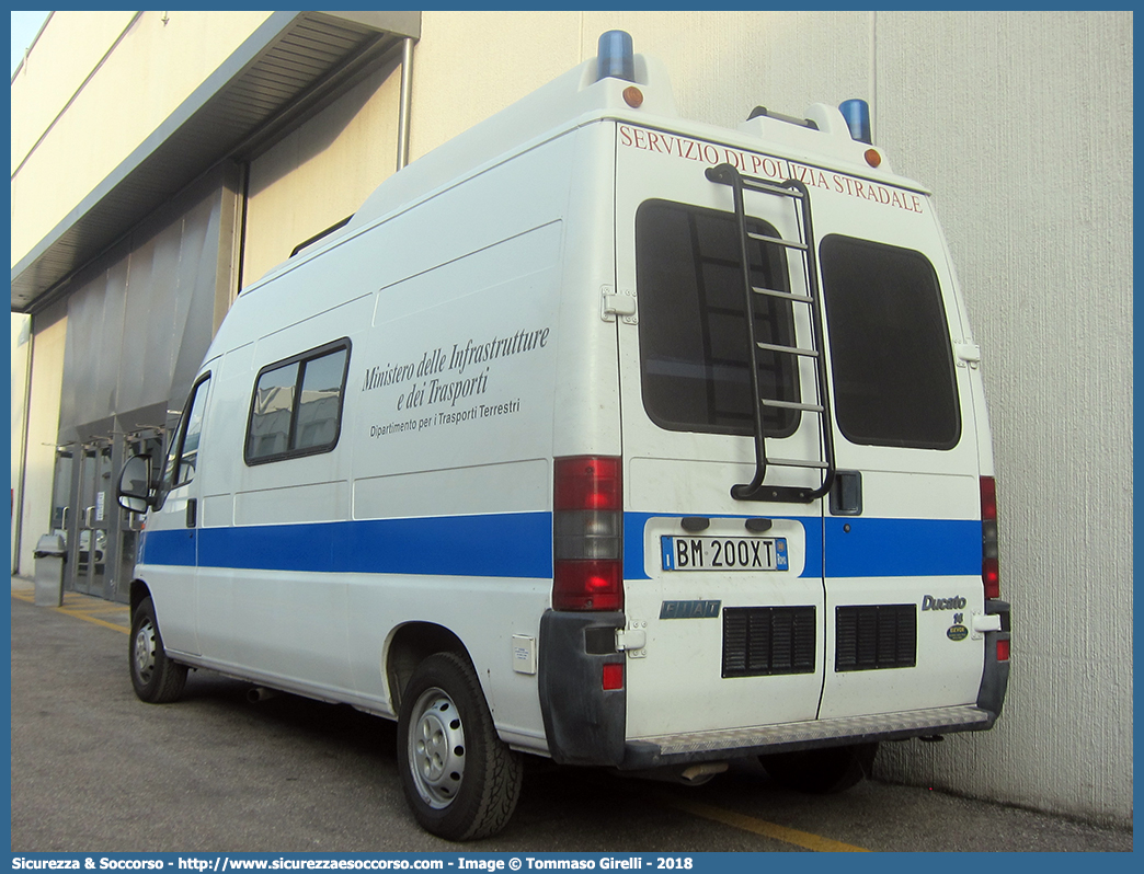 -
Ministero delle Infrastrutture e dei Trasporti
Servizio di Polizia Stradale
Fiat Ducato II serie
Parole chiave: MIT;M.I.T.;Ministero;delle;Infrastrutture;e;dei;Trasporti;Servizio;di;Polizia;Stradale;Fiat;Ducato