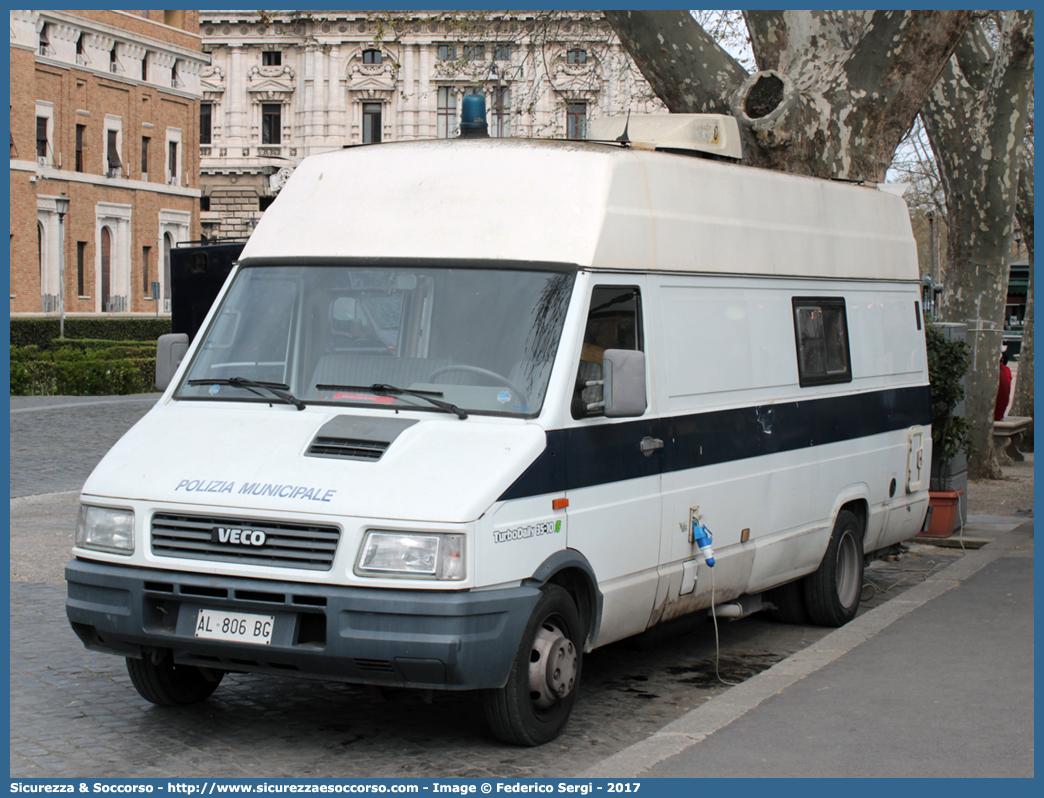 -
Polizia Municipale
Iveco TurboDaily 35-10 II serie
Parole chiave: PM;P.M.;PL;P.L.;Polizia;Municipale;Iveco;TurboDaily;35-10;35.10;35;10