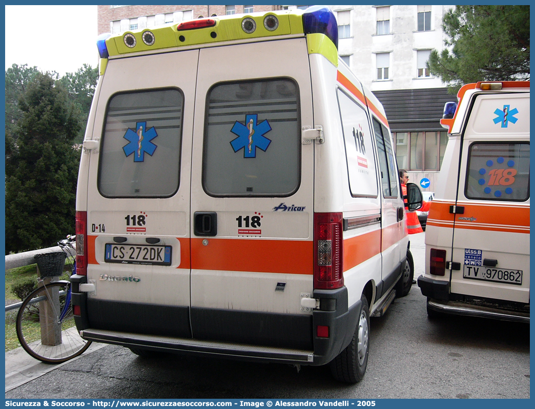 D14
118 Pordenone
Fiat Ducato II serie restyling
Allestitore Aricar S.p.A.
Parole chiave: 118;Pordenone;Ambulanza;Fiat;Ducato;Aricar