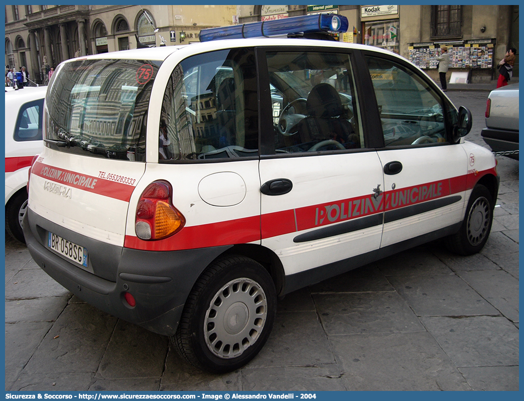 -
Polizia Municipale
Comune di Firenze
Fiat Multipla I serie
Parole chiave: PL;P.L.;PM;P.M.;Polizia;Locale;Municipale;Firenze;Fiat;Multipla