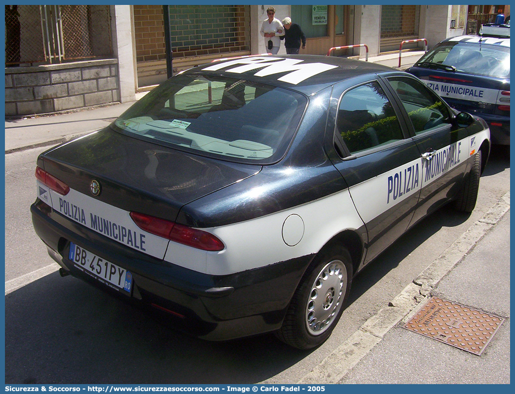 -
Polizia Municipale
Comune di Rovigo
Alfa Romeo 156 I serie
Parole chiave: PL;P.L.;PM;P.M.;Polizia;Locale;Municipale;Rovigo;Alfa;Romeo;156