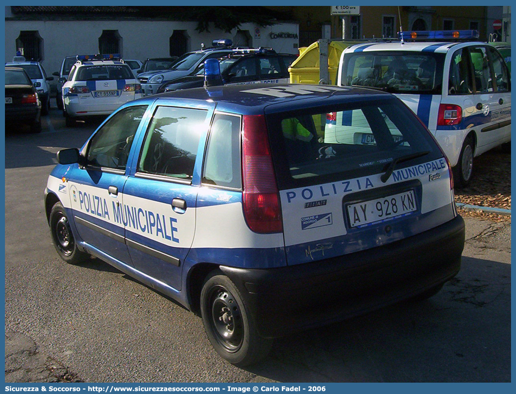 -
Polizia Municipale
Comune di Agordo
Fiat Punto I serie
Parole chiave: PL;P.L.;PM;P.M.;Polizia;Locale;Municipale;Agordo;Fiat;Punto