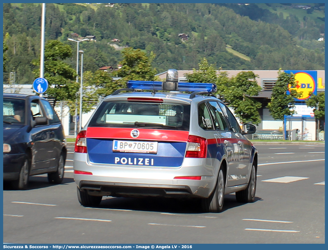 BP 70605
Republik Österreich
Polizei
Škoda Octavia Wagon III generation facelift
Parole chiave: Republik;Österreich;Polizei;Skoda;Octavia;Wagon