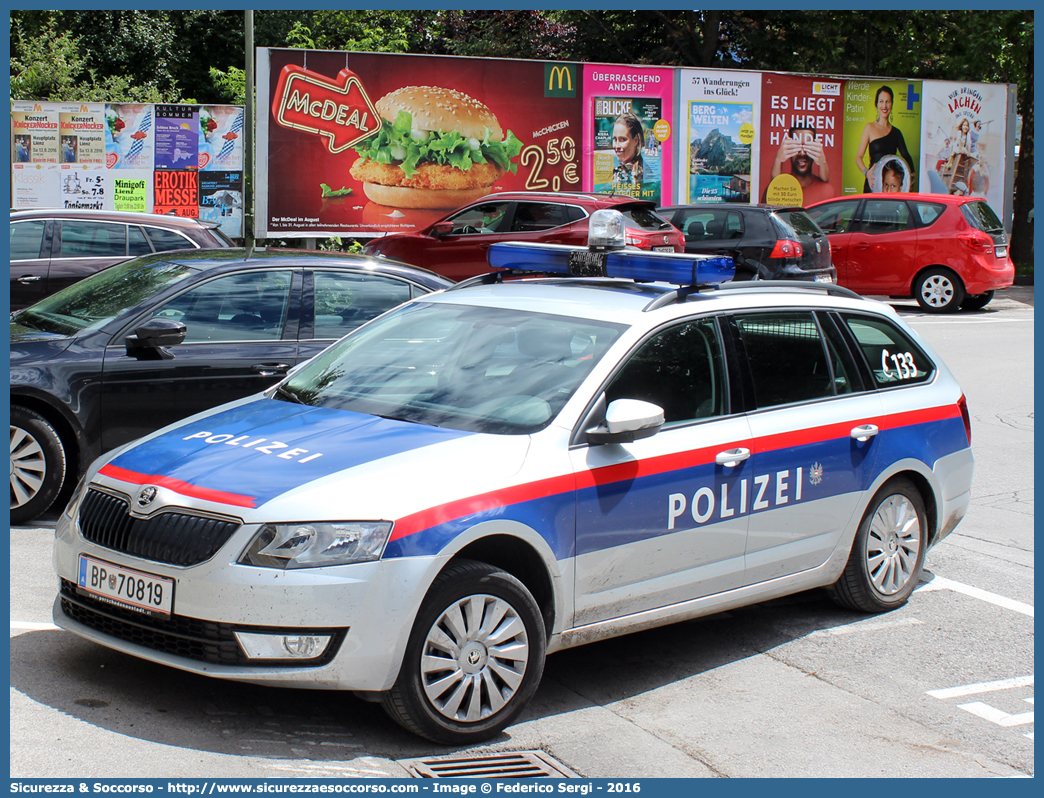 BP 70819
Republik Österreich
Polizei
Škoda Octavia Wagon III generation facelift
Parole chiave: Republik;Österreich;Polizei;Skoda;Octavia;Wagon