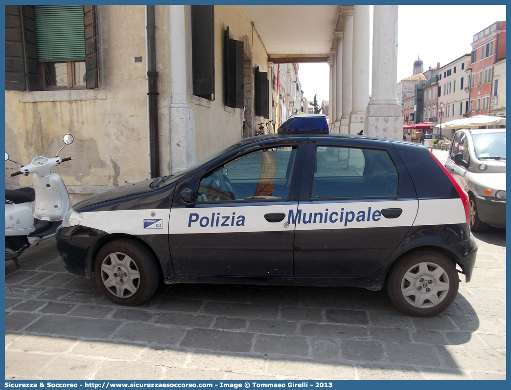 -
Polizia Municipale
Comune di Chioggia
Fiat Punto III serie
Parole chiave: PL;P.L.;PM;P.M.;Polizia;Locale;Municipale;Chioggia;Fiat;Punto