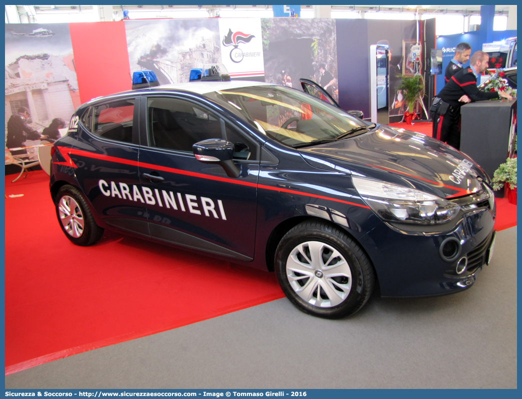 CC DK282
Arma dei Carabinieri
Renault Clio VI serie
Allestitore Focaccia Group S.r.l.
Parole chiave: CC;C.C.;Arma;dei;Carabinieri;Nucleo;Radiomobile;Radio;Mobile;Pattuglia;Pattuglie;Mobile;Mobili;di;Zona;Focaccia;Renault;Clio