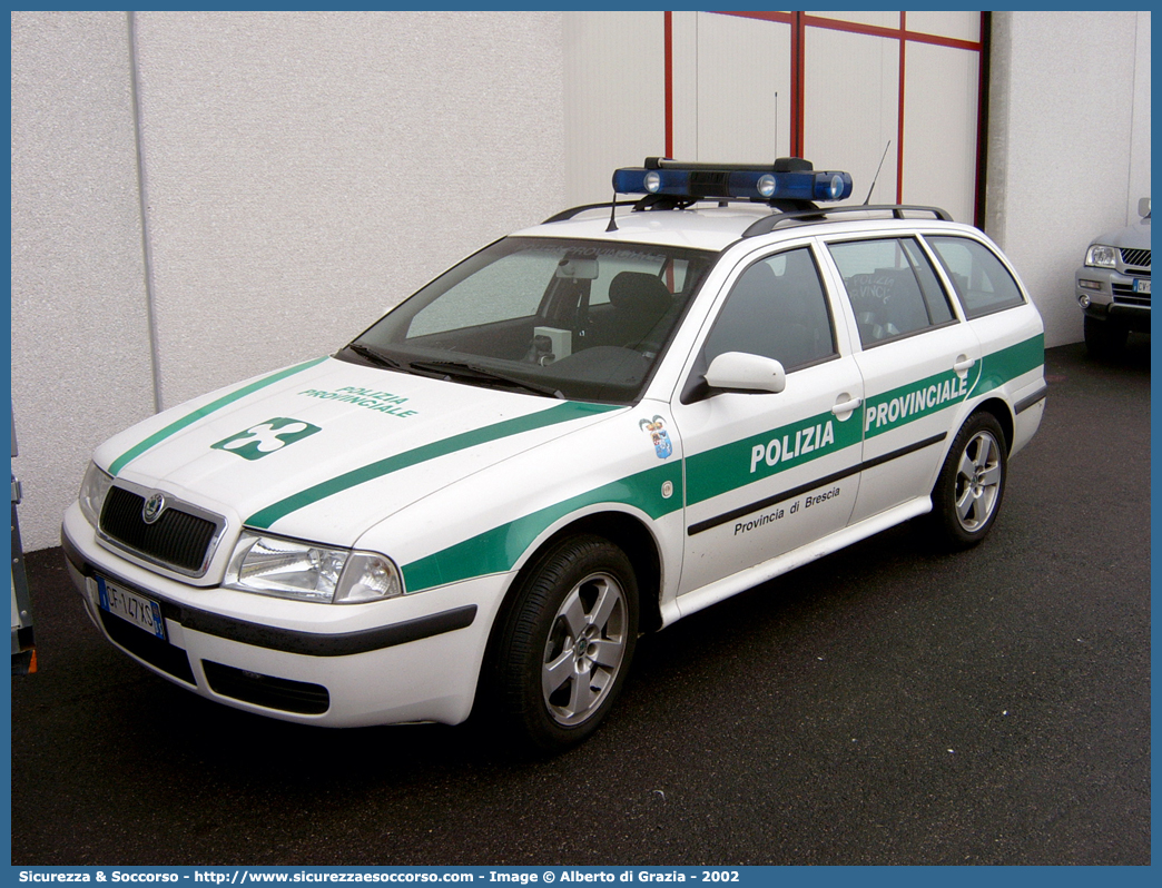 -
Polizia Provinciale
Provincia di Brescia
Skoda Octavia Wagon I serie
Allestitore OVT S.r.l.
Parole chiave: PL;P.L.;PM;P.M.;PolProv;Pol Prov;Polizia;Locale;Municipale;Provinciale;Brescia;Skoda;Octavia;Wagon;OVT;O.V.T.