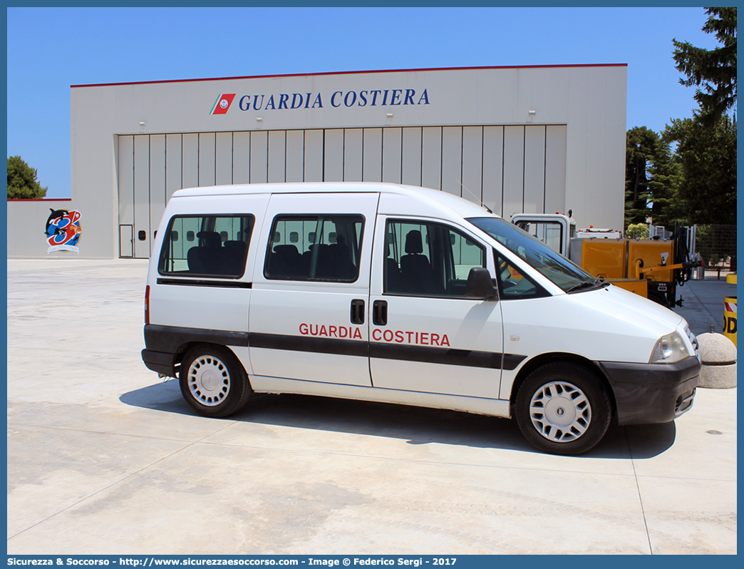 CP 2895
Corpo delle Capitanerie di Porto
Guardia Costiera 
Fiat Scudo III serie
Parole chiave: CP;C.P.;GC;G.C.;Guardia;Costiera;Capitaneria;Capitanerie;di;Porto;Fiat;Scudo