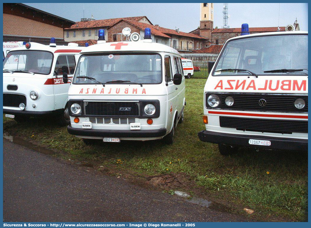 CRI 10923
Croce Rossa Italiana
Fiat 238E
Parole chiave: Croce;Rossa;Italiana;CRI;C.R.I.;Ambulanza;Fiat;238