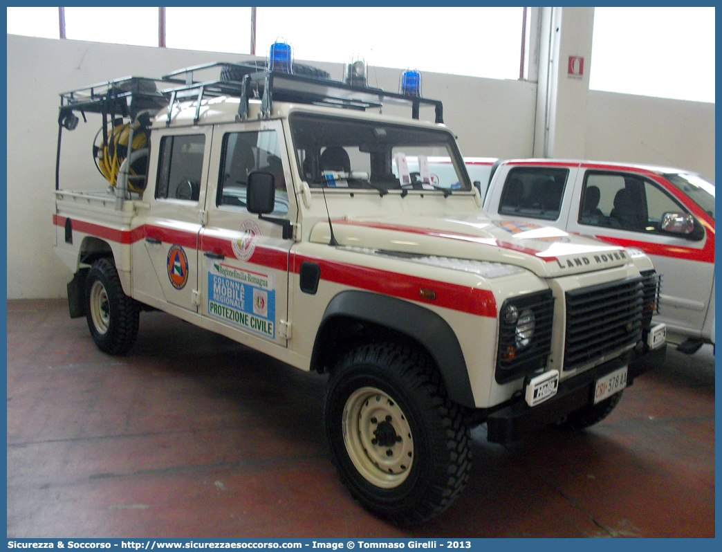 CRI 378AA
Croce Rossa Italiana
Land Rover Defender 130
Parole chiave: CRI;C.R.I.;Croce Rossa Italiana;Land Rover;Defender;130