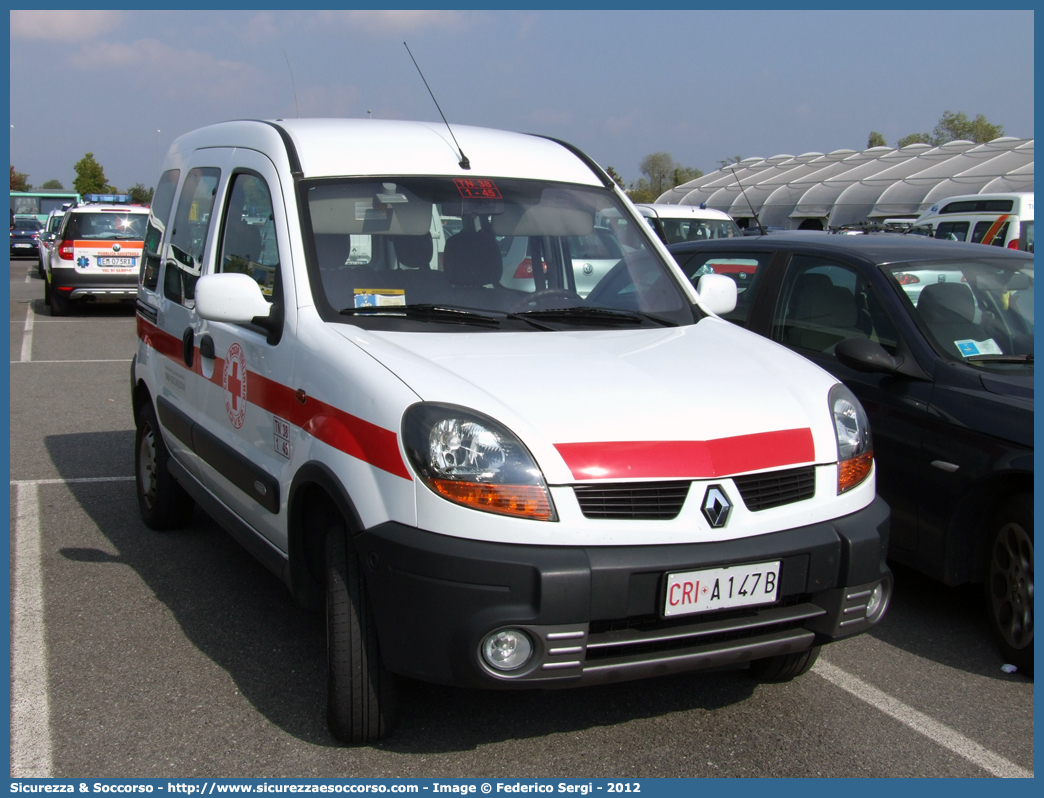 CRI A147B
Croce Rossa Italiana
Sover (TN)
Renault Kangoo 4x4 II serie
Parole chiave: CRI;C.R.I.;Croce;Rossa;Italiana;Sover;Renault;Kangoo;4x4