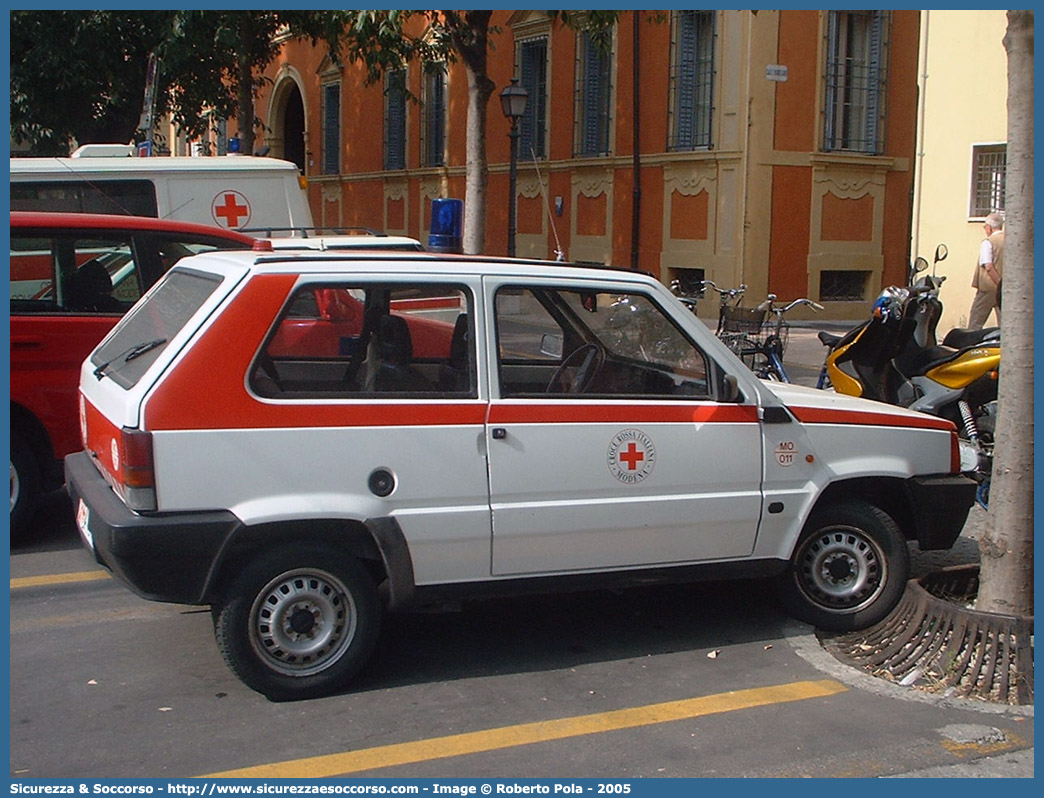 CRI A454
Croce Rossa Italiana
Modena
Fiat Panda II serie
Parole chiave: CRI;C.R.I.;Croce;Rossa;Italiana;Fiat;Panda;Modena