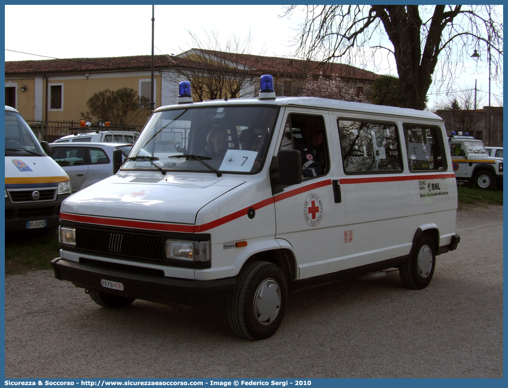 CRI A676
Croce Rossa Italiana
Belluno
Fiat Ducato I serie restyling
Parole chiave: CRI;C.R.I.;Croce;Rossa;Italiana;Belluno;Fiat;Ducato