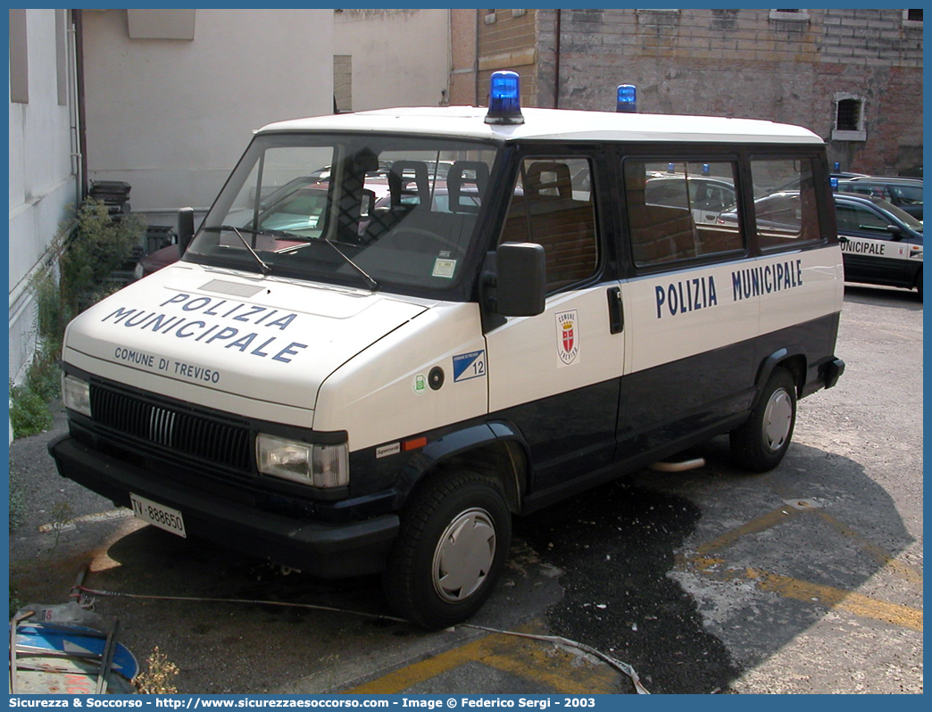 -
Polizia Municipale
Comune di Treviso
Fiat Ducato I serie restyling
Parole chiave: PL;P.L.;PM;P.M.;Polizia;Locale;Municipale;Treviso;Fiat;Ducato