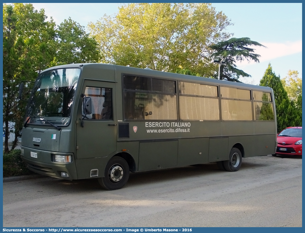 EI 041DM
Esercito Italiano
Iveco Cacciamali 100E18
Parole chiave: EI;E.I.;Esercito;Italiano;Autobus;Bus;Iveco;Cacciamali;100E18