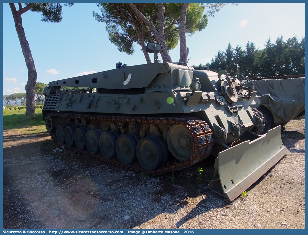 EI 118153
Esercito Italiano
MBT Leopard 1
Carro Soccorso e Recupero
Parole chiave: EI;E.I.;Esercito;Italiano;MBT;Leopard;1;Carro;Soccorso;e;Recupero