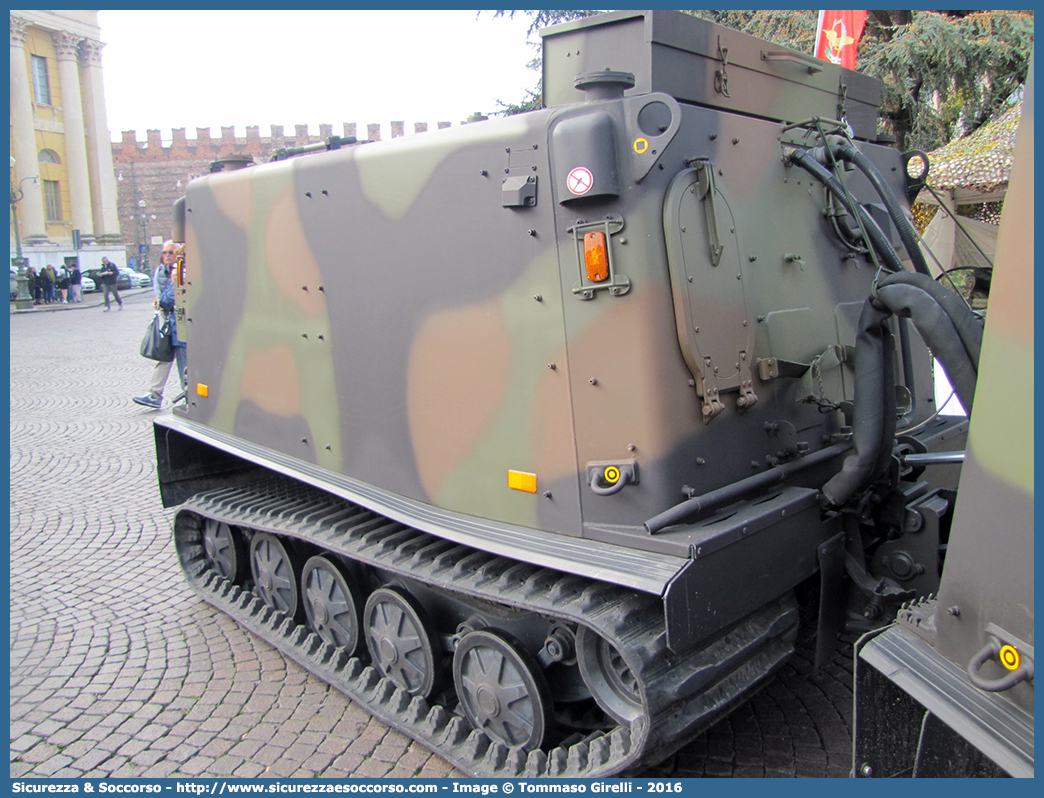 EI 119508
Esercito Italiano
Mezzi da Combattimento
Hagglund & Soner Bandvagn 206S
Parole chiave: EI;E.I.;Esercito;Italiano;Mezzi;da;Combattimento;Hagglund;&;Soner;Bandvagn;BV;206S