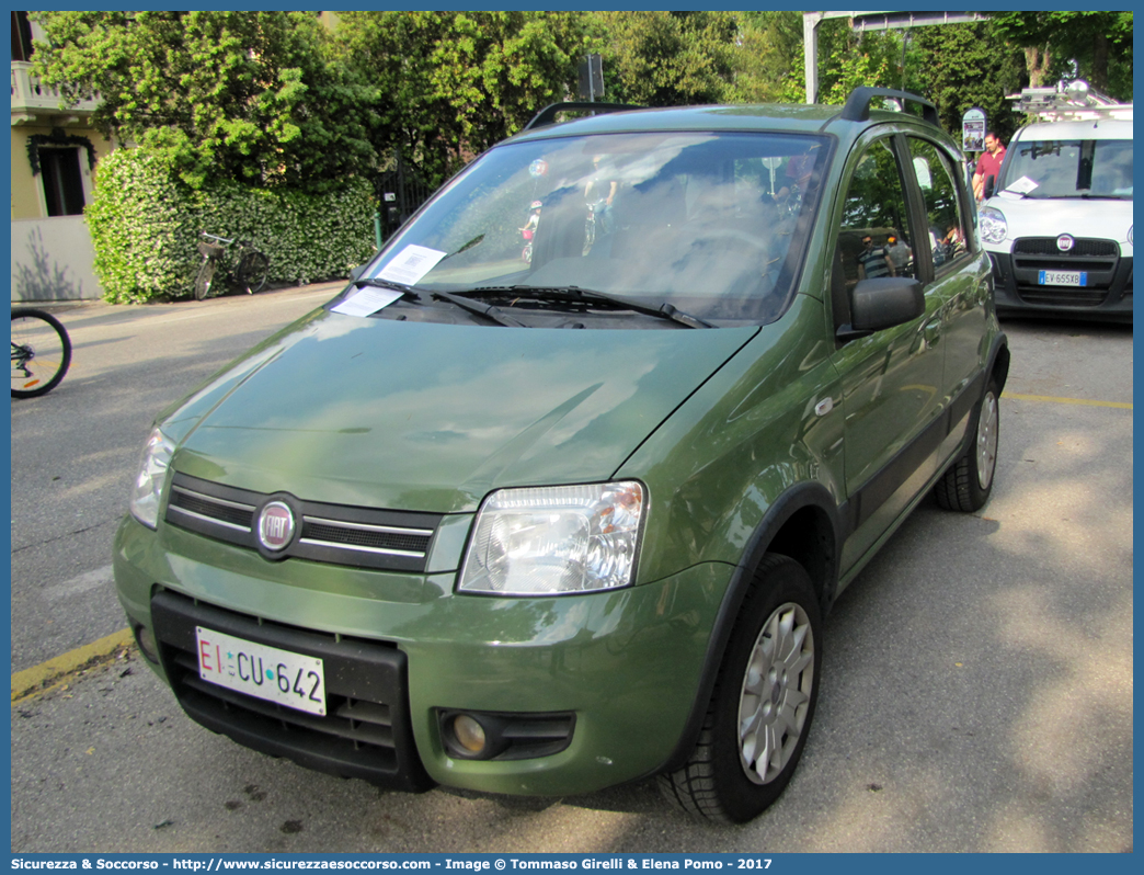 EI CU642
Esercito Italiano
Fiat Nuova Panda 4x4 I serie restyling
Parole chiave: EI;E.I.;Esercito;Italiano;Fiat;Nuova;Panda;4x4