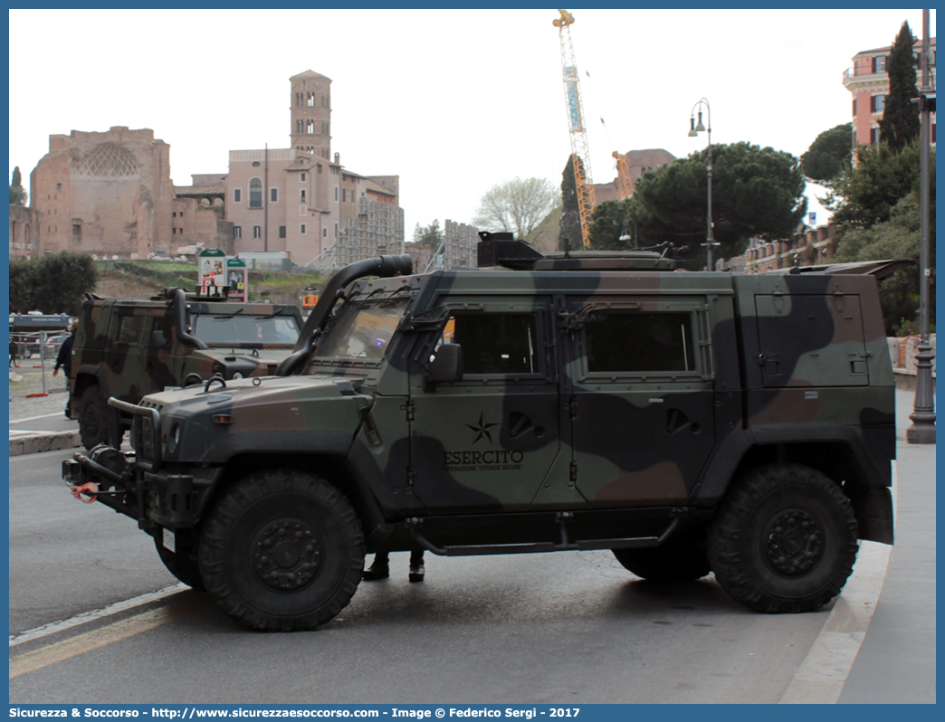 EI CZ029
Esercito Italiano
Iveco VTLM "Lince"
Parole chiave: EI;E.I.;Esercito;Italiano;operazione;strade;sicure;Iveco;VTLM;Lince